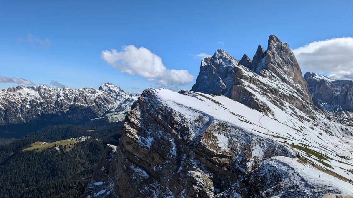 dolomites-02.jpg